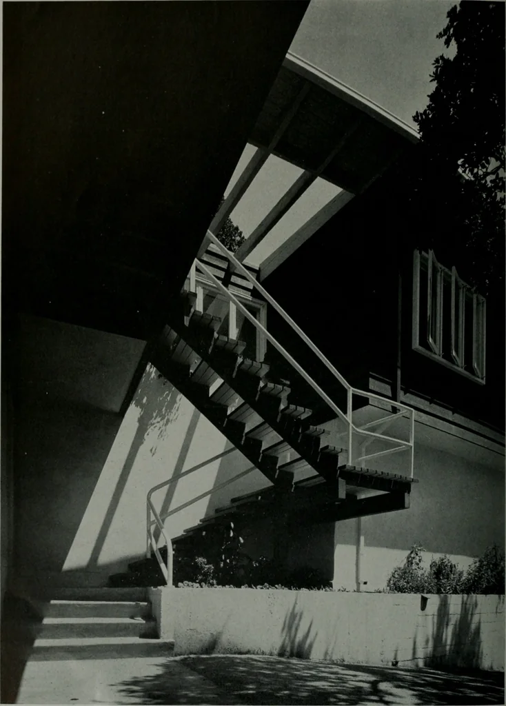An illustration from Architect and engineer, 1905, leaf 207