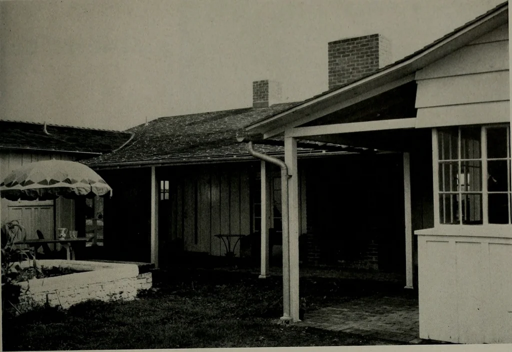 An illustration from Architect and engineer, 1905, leaf 272