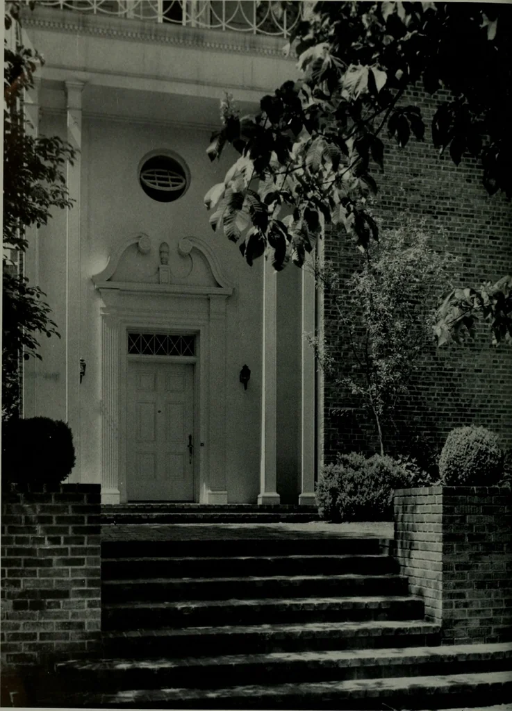 An illustration from Architect and engineer, 1905, leaf 343