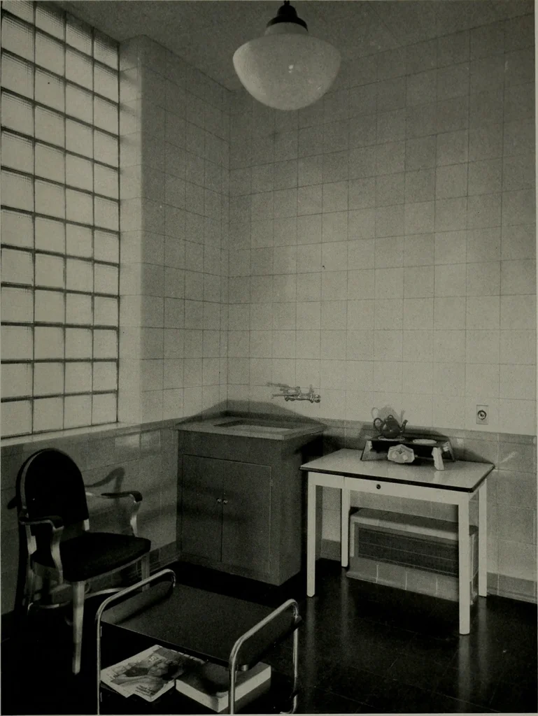 An illustration from Architect and engineer, 1905, leaf 62