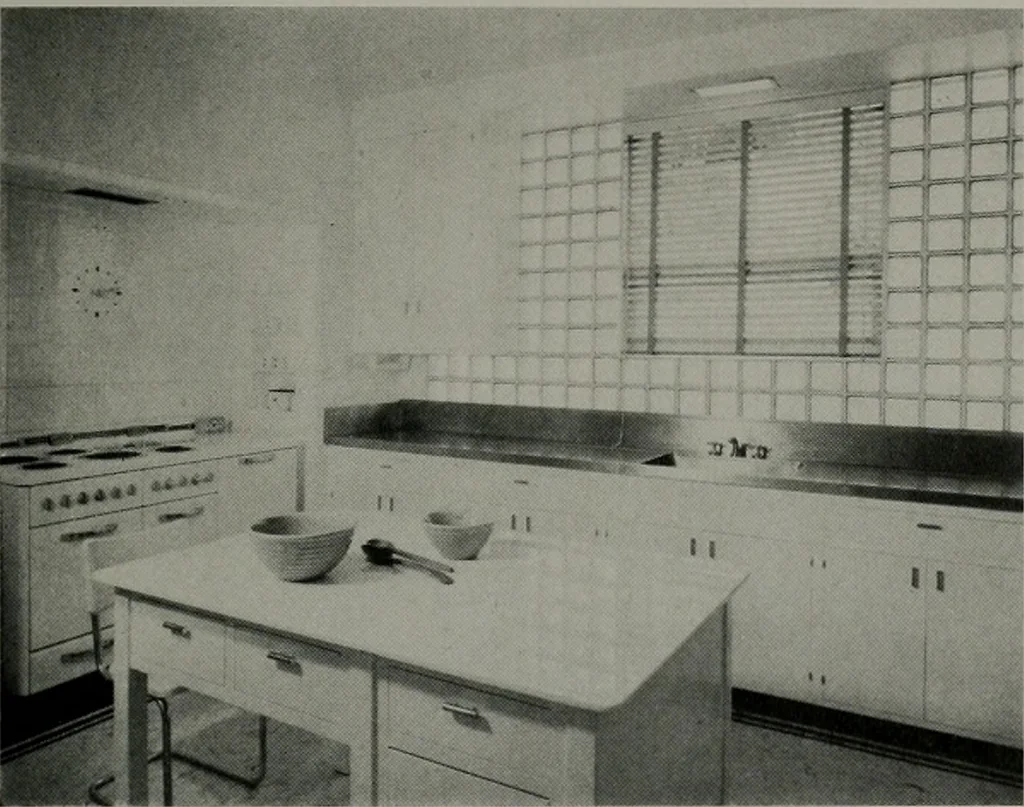 An illustration from Architect and engineer, 1905, leaf 114
