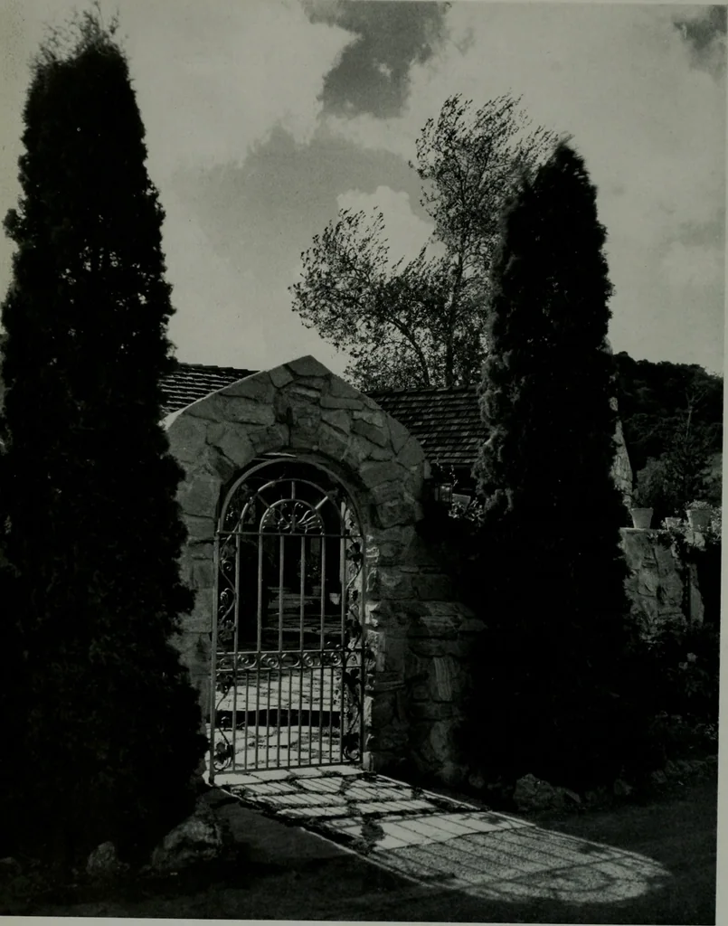 An illustration from Architect and engineer, 1905, leaf 115