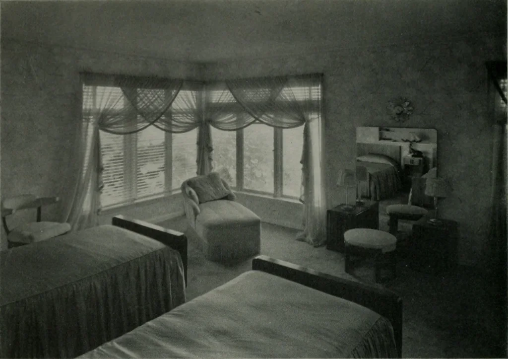 An illustration from Architect and engineer, 1905, leaf 165