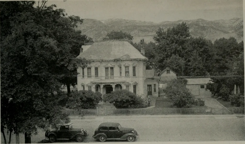 An illustration from Architect and engineer, 1905, leaf 28