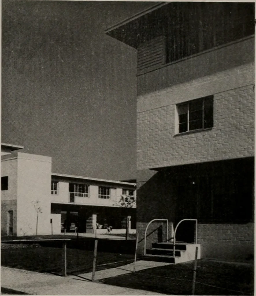 An illustration from Architect and engineer, 1905, leaf 208