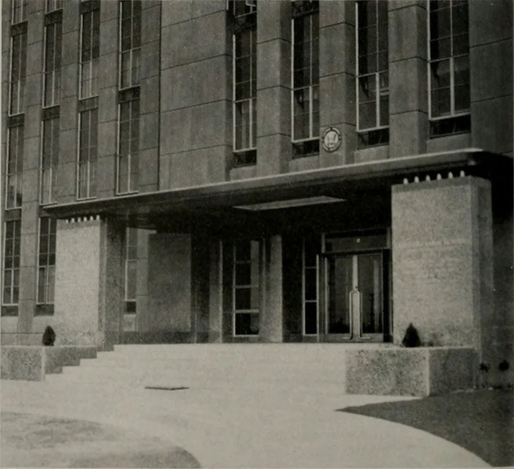 An illustration from Architect and engineer, 1905, leaf 375