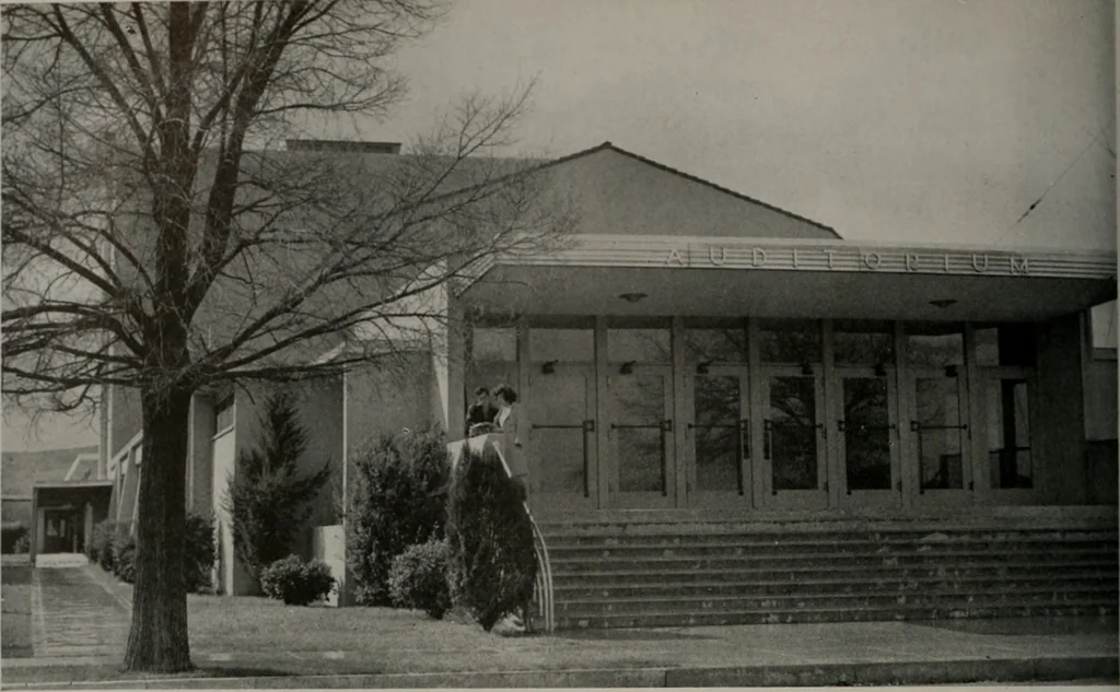 An illustration from Architect and engineer, 1905, leaf 411