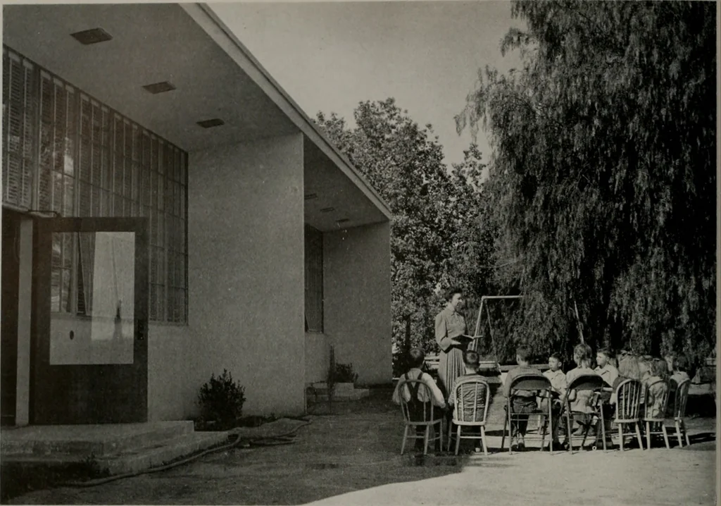 An illustration from Architect and engineer, 1905, leaf 423