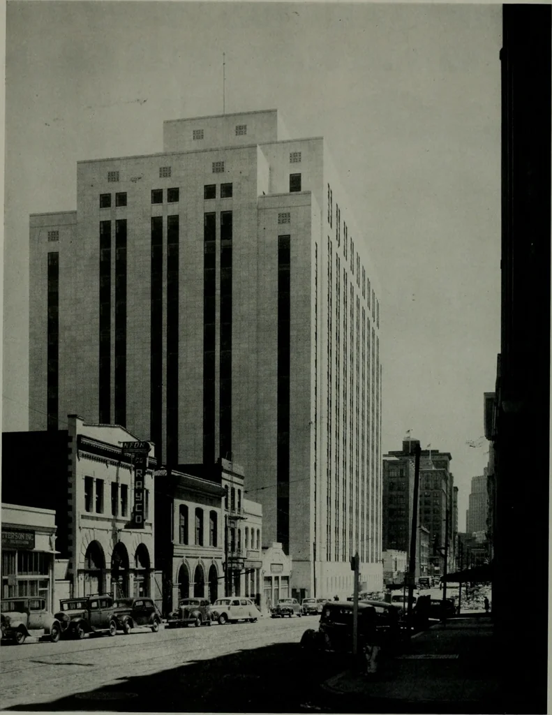 An illustration from Architect and engineer, 1905, leaf 127