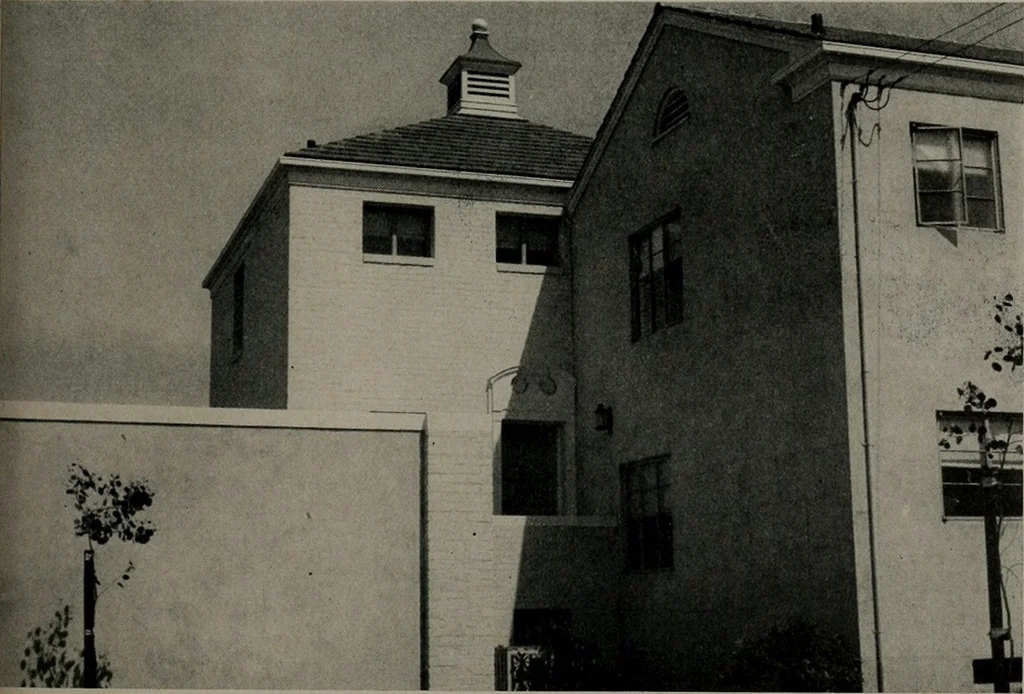 An illustration from Architect and engineer, 1905, leaf 282