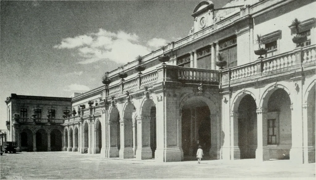 An illustration from Architect and engineer, 1905, leaf 300