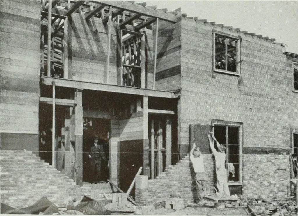 An illustration from Architect and engineer, 1905, leaf 307