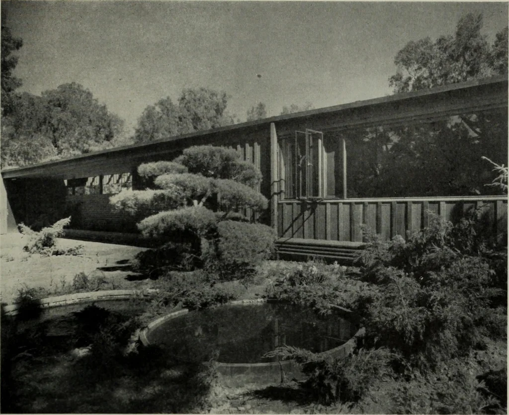 An illustration from Architect and engineer, 1905, leaf 122