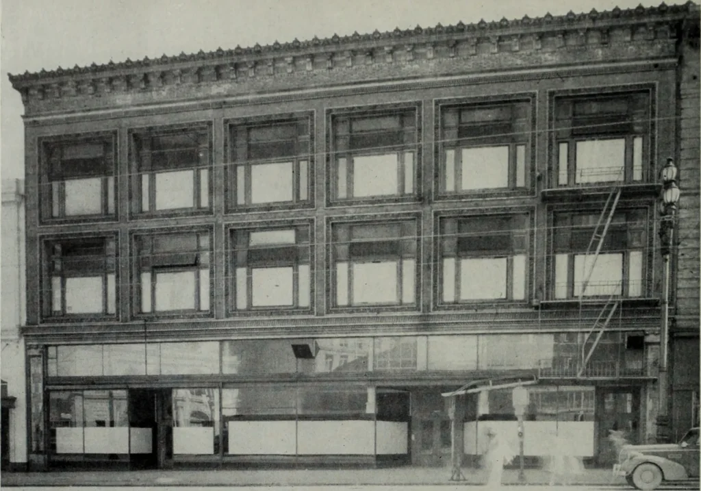An illustration from Architect and engineer, 1905, leaf 211