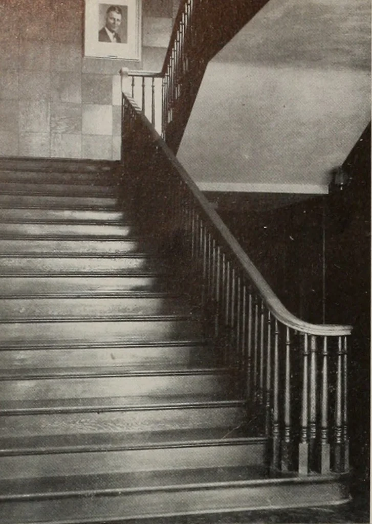 An illustration from Architect and engineer, 1905, leaf 453