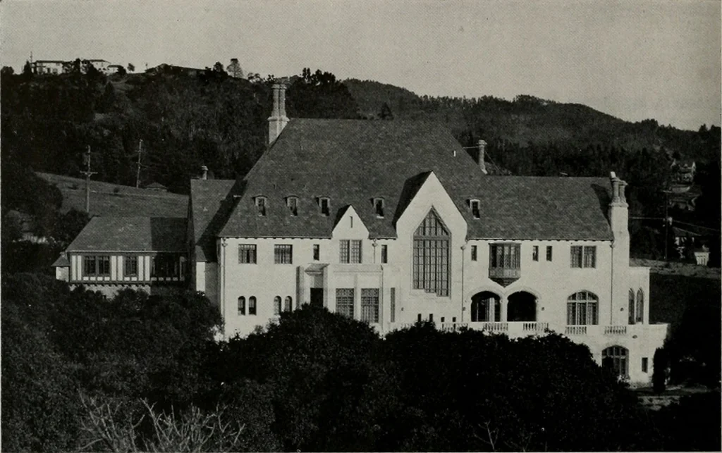 An illustration from Architect and engineer, 1905, leaf 449