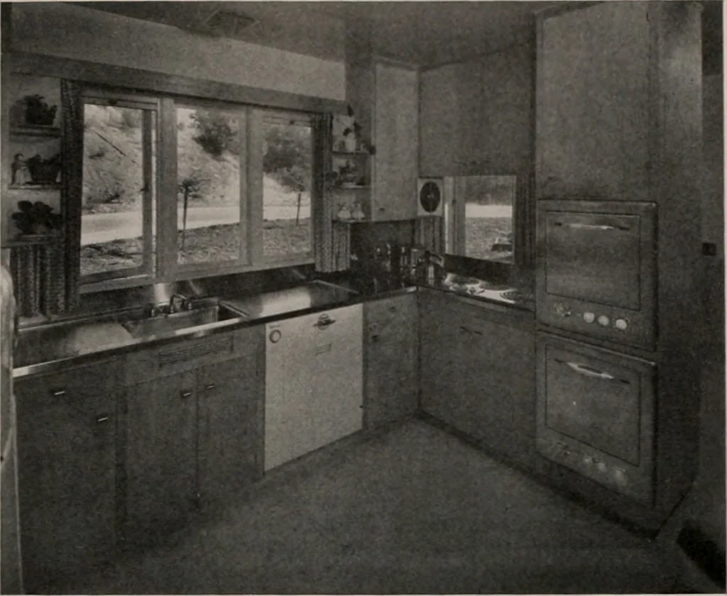 An illustration from Architect and engineer, 1905, leaf 530