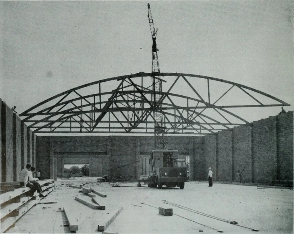 An illustration from Architect and engineer, 1905, leaf 117