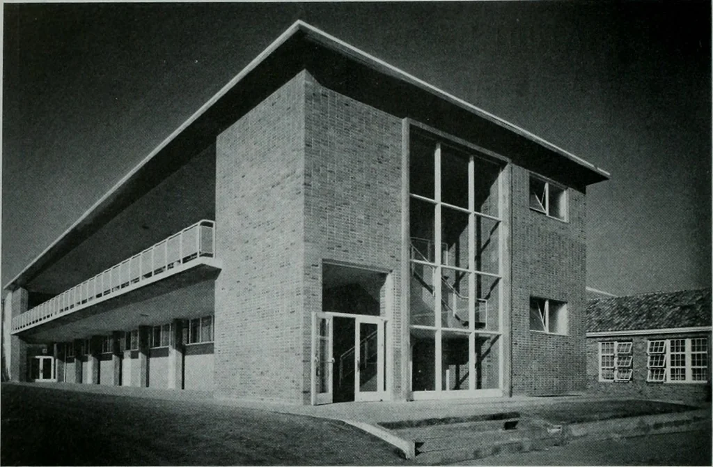 An illustration from Architect and engineer, 1905, leaf 261