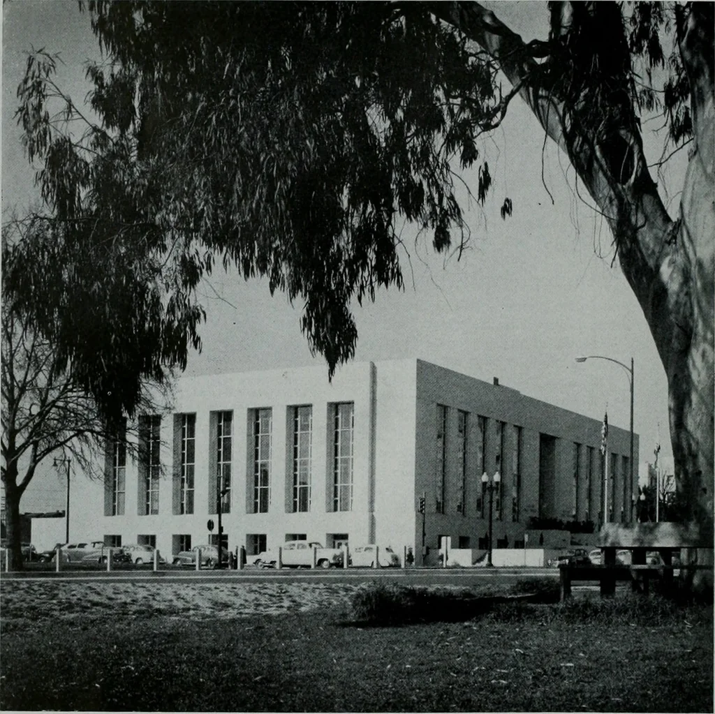 An illustration from Architect and engineer, 1905, leaf 412