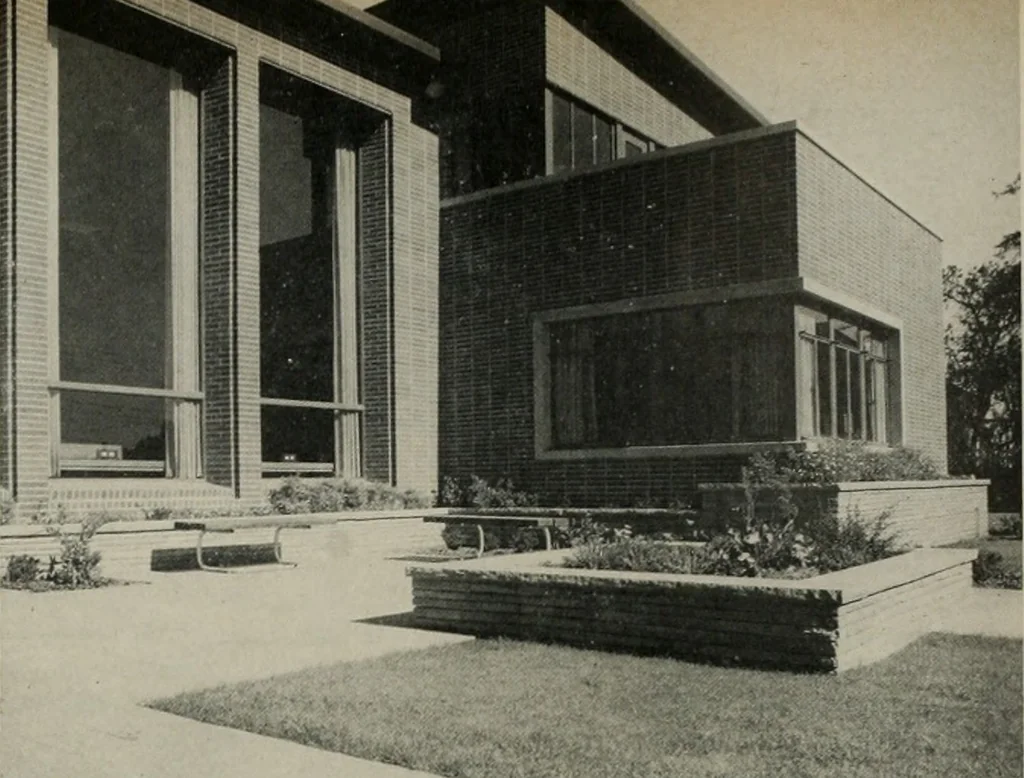 An illustration from Architect and engineer, 1905, leaf 294