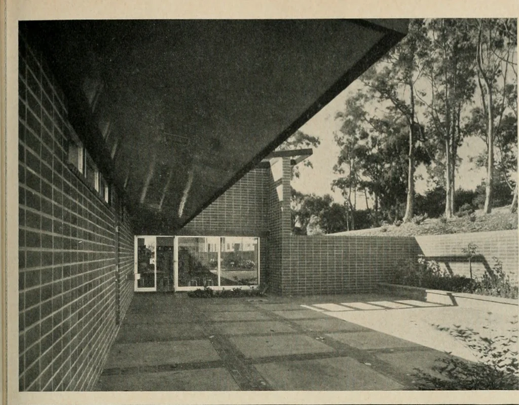 An illustration from Architect and engineer, 1905, leaf 348