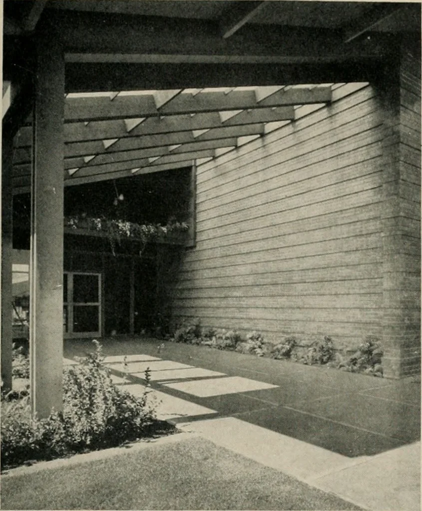 An illustration from Architect and engineer, 1905, leaf 452