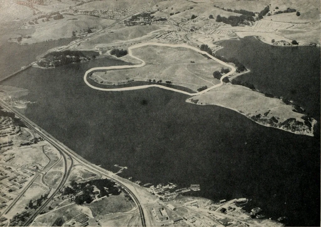 An illustration from Architect and engineer, 1905, leaf 557