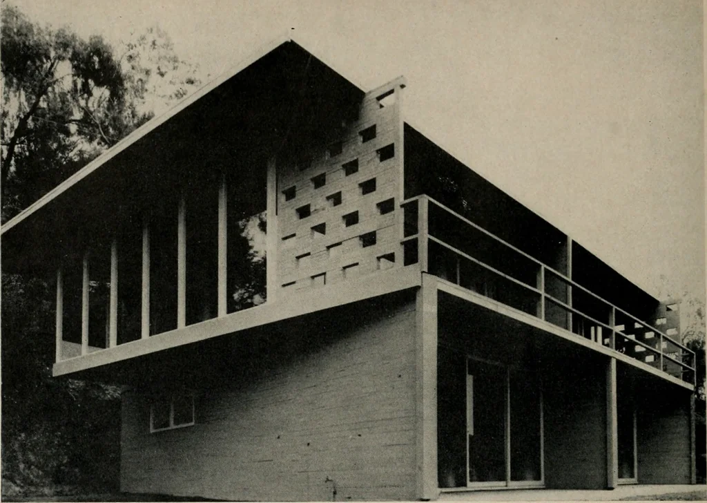 An illustration from Architect and engineer, 1905, leaf 275