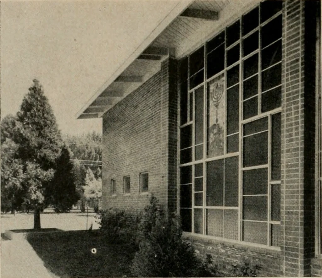 An illustration from Architect and engineer, 1905, leaf 605
