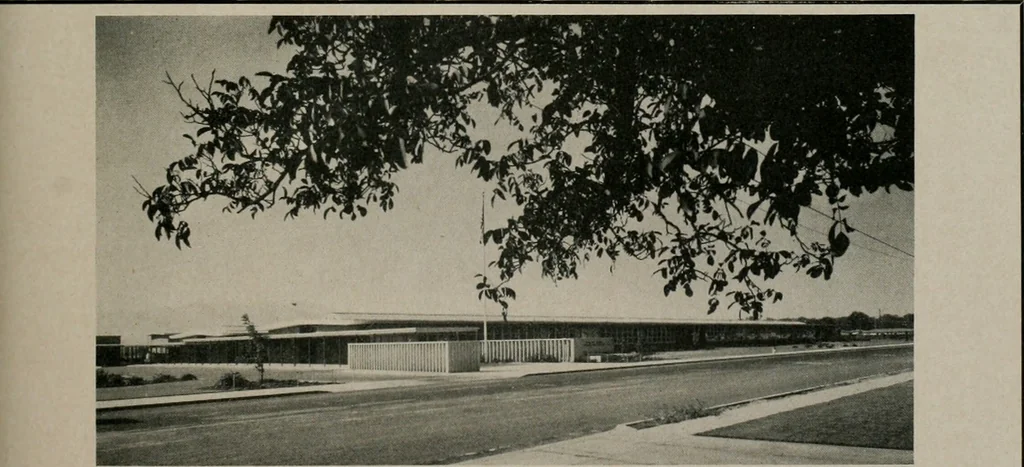 An illustration from Architect and engineer, 1905, leaf 472