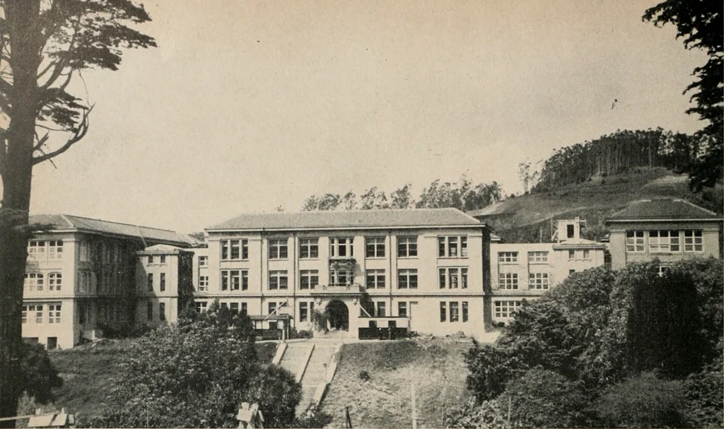 An illustration from Architect and engineer, 1905, leaf 277