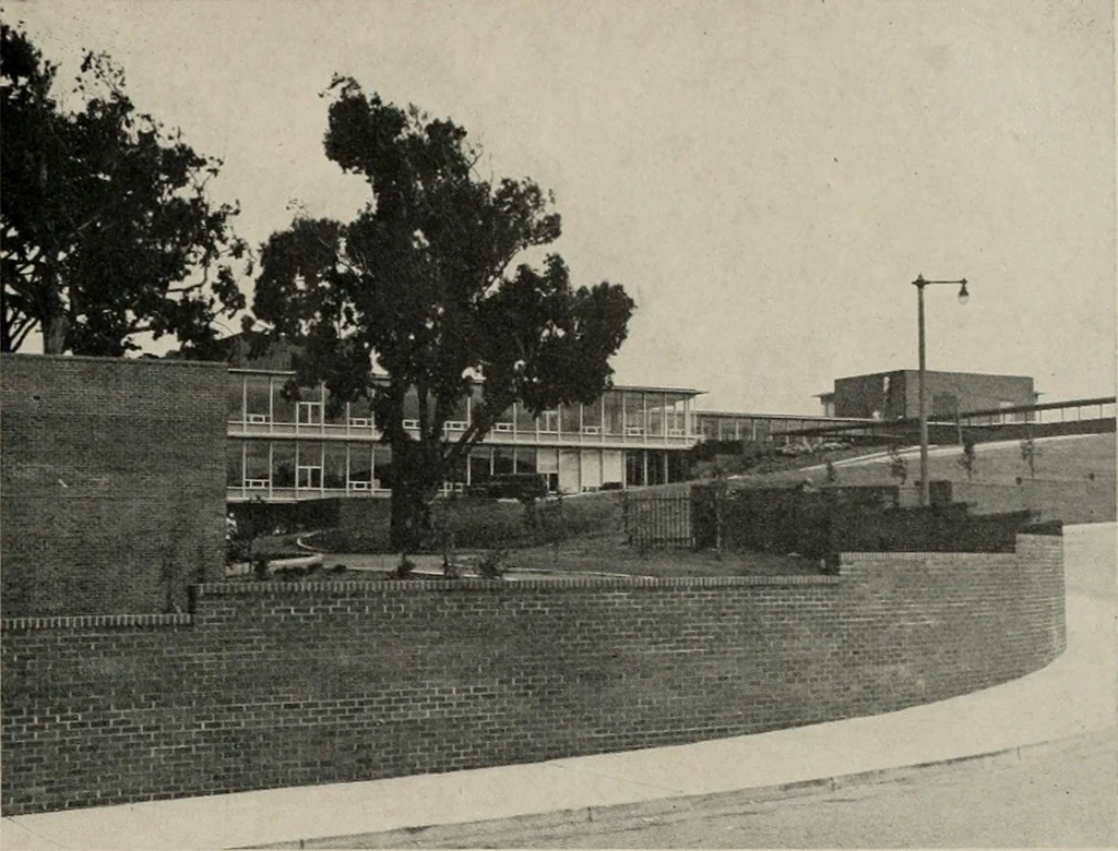 An illustration from Architect and engineer, 1905, leaf 444