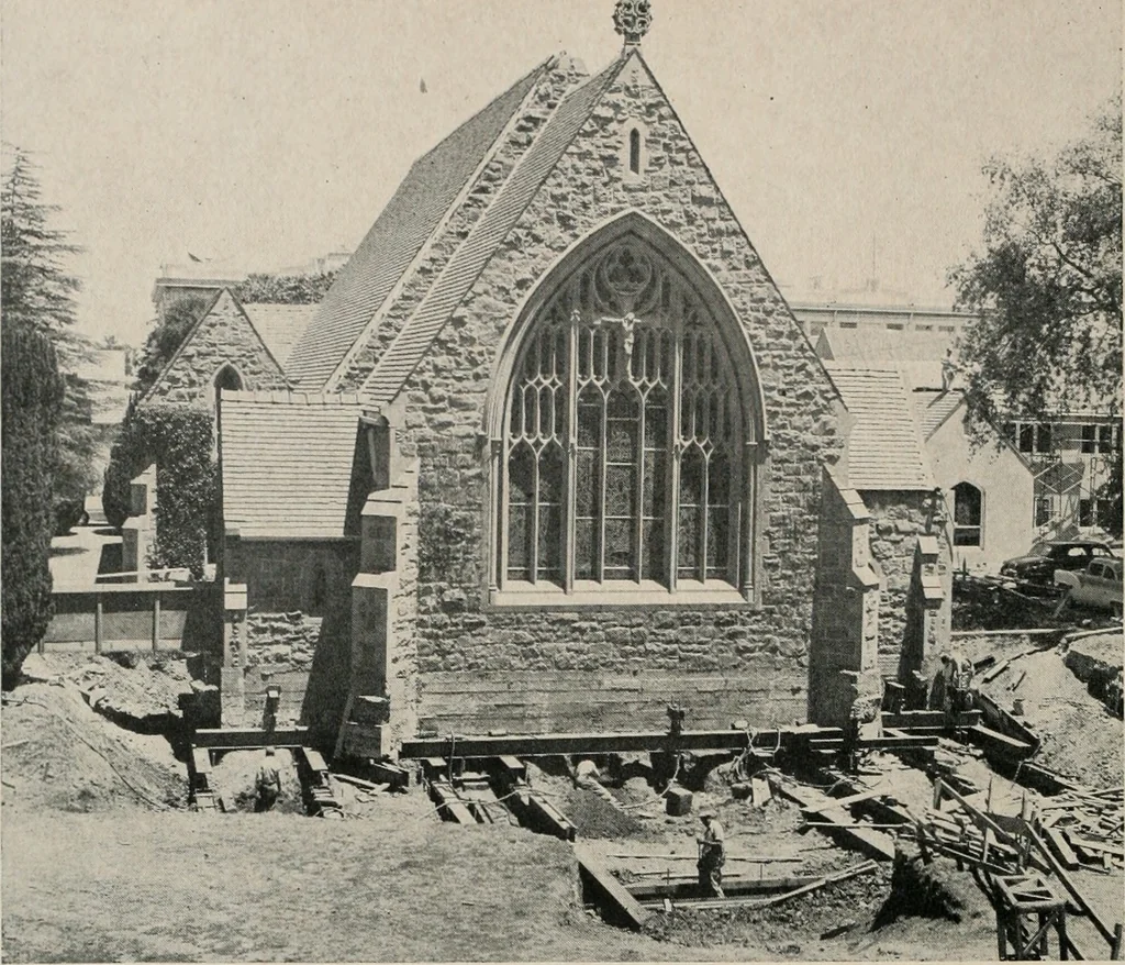 An illustration from Architect and engineer, 1905, leaf 493