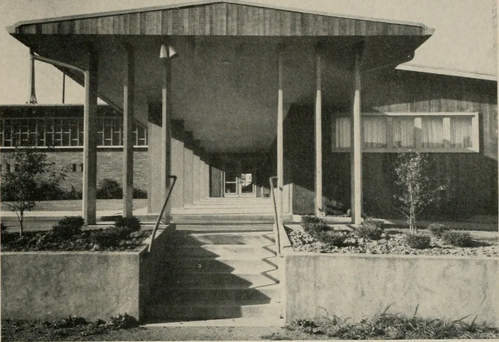 An illustration from Architect and engineer, 1905, leaf 604