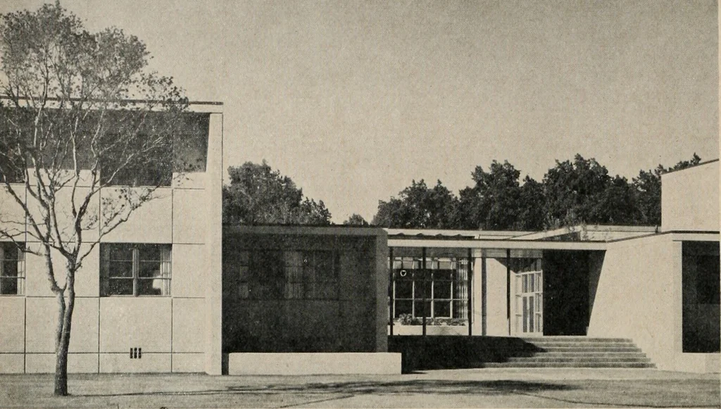 An illustration from Architect and engineer, 1905, leaf 331