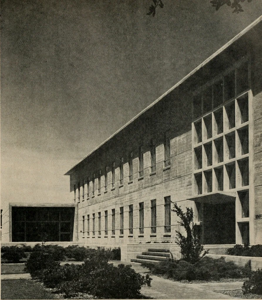 An illustration from Architect and engineer, 1905, leaf 332