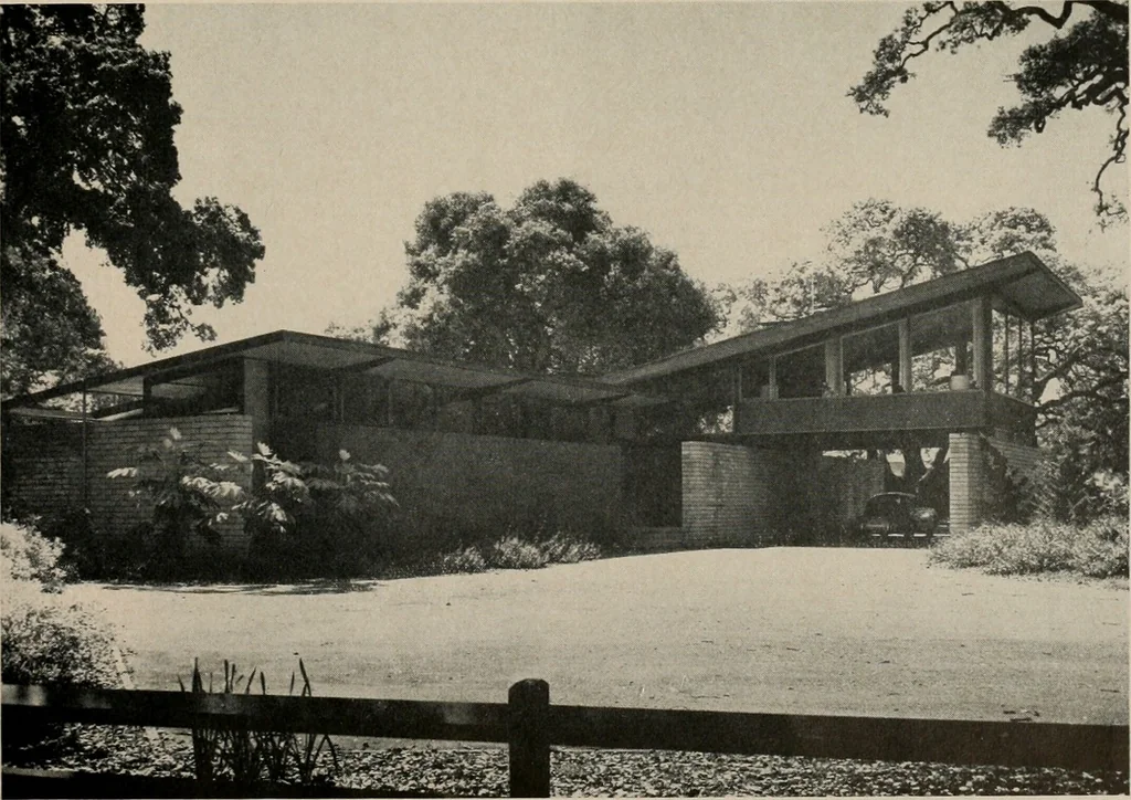 An illustration from Architect and engineer, 1905, leaf 438