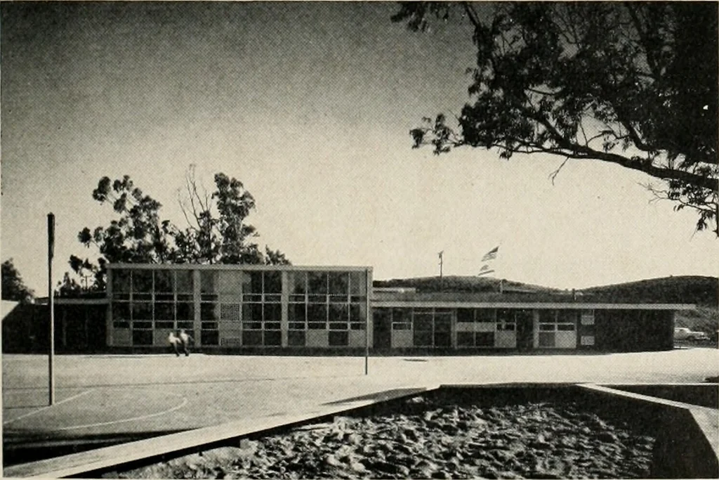 An illustration from Architect and engineer, 1905, leaf 176
