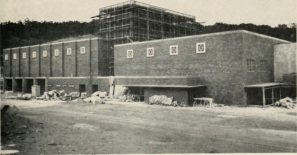 An illustration from Architect and engineer, 1905, leaf 26