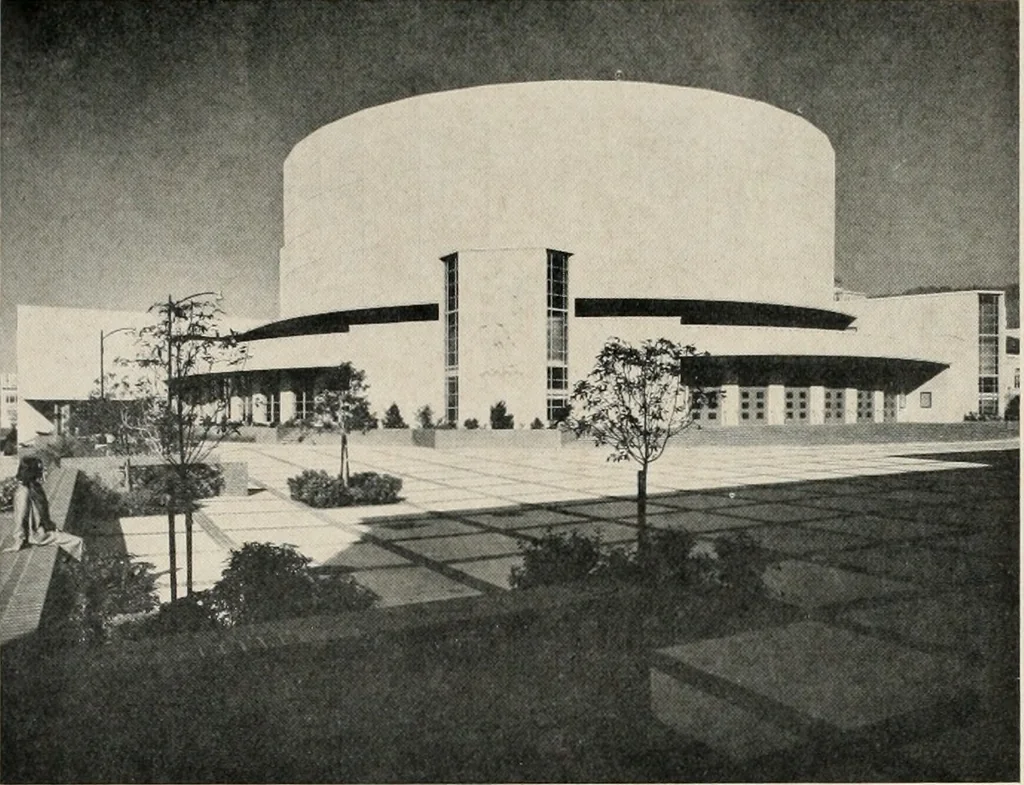 An illustration from Architect and engineer, 1905, leaf 76