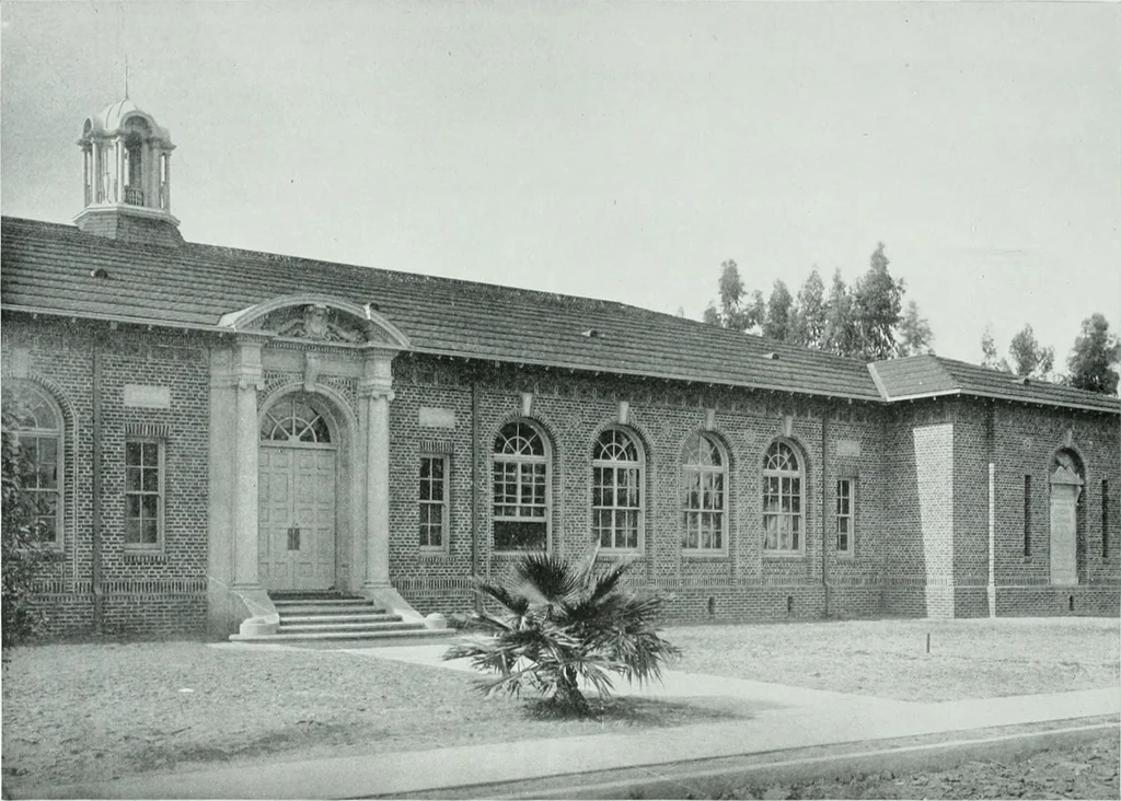 An illustration from The Architect & engineer of California and the Pacific Coast, 1905, leaf 116