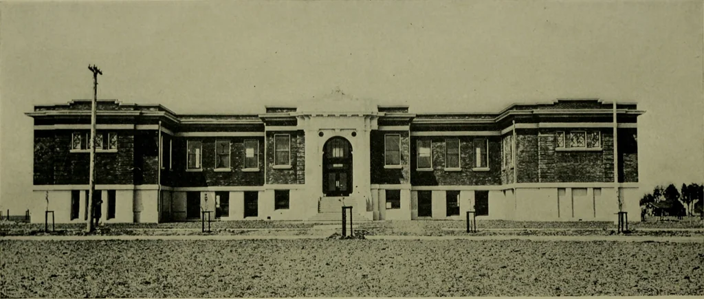 An illustration from The Architect & engineer of California and the Pacific Coast, 1905, leaf 427