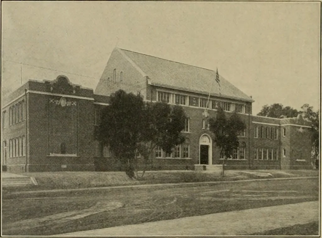 An illustration from The Architect & engineer of California and the Pacific Coast, 1905, leaf 63