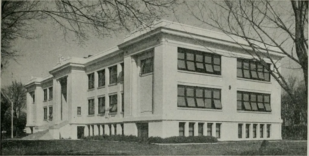 An illustration from The Architect & engineer of California and the Pacific Coast, 1905, leaf 305
