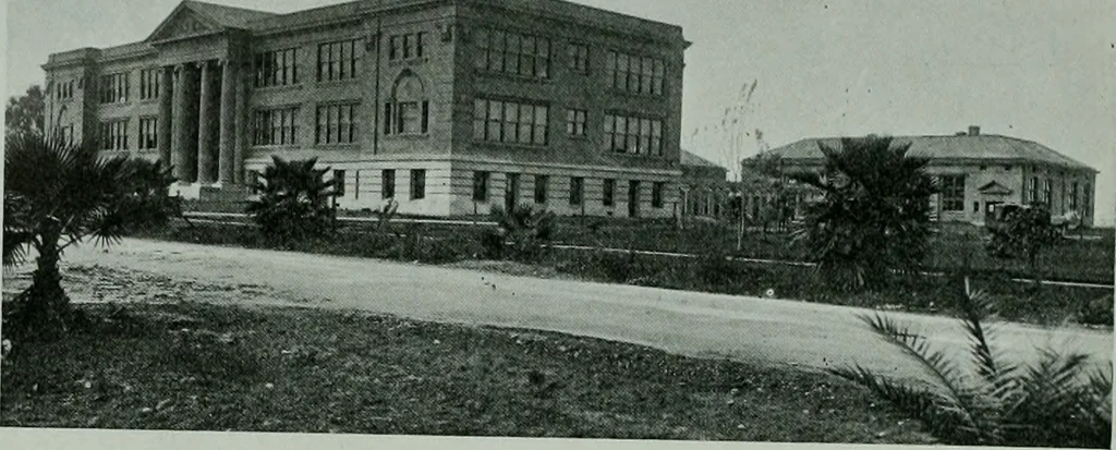 An illustration from The Architect & engineer of California and the Pacific Coast, 1905, leaf 161