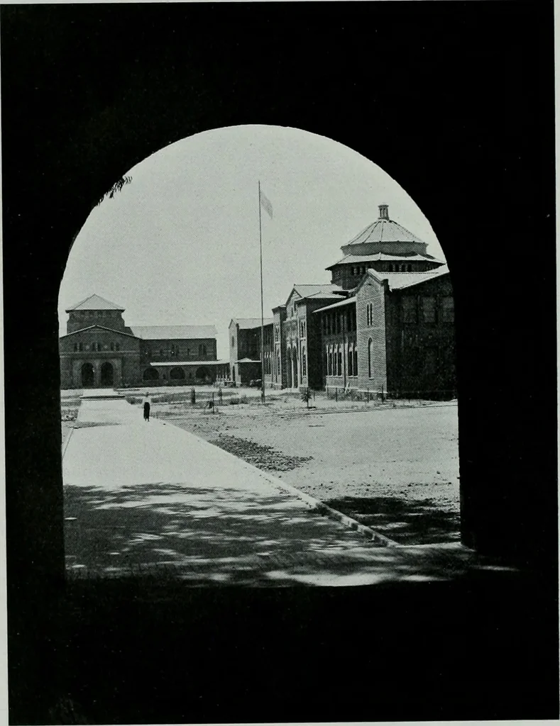 An illustration from The Architect & engineer of California and the Pacific Coast, 1905, leaf 385