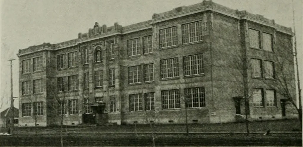 An illustration from The Architect & engineer of California and the Pacific Coast, 1905, leaf 295