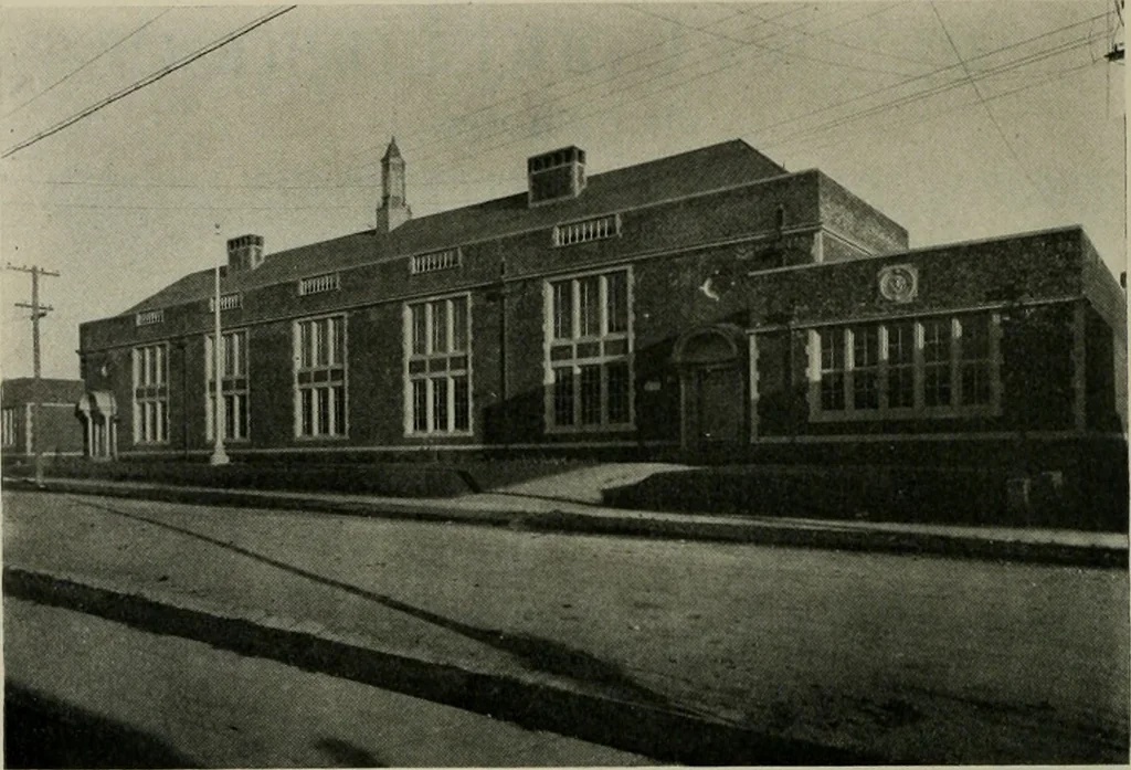 An illustration from The Architect & engineer of California and the Pacific Coast, 1905, leaf 425