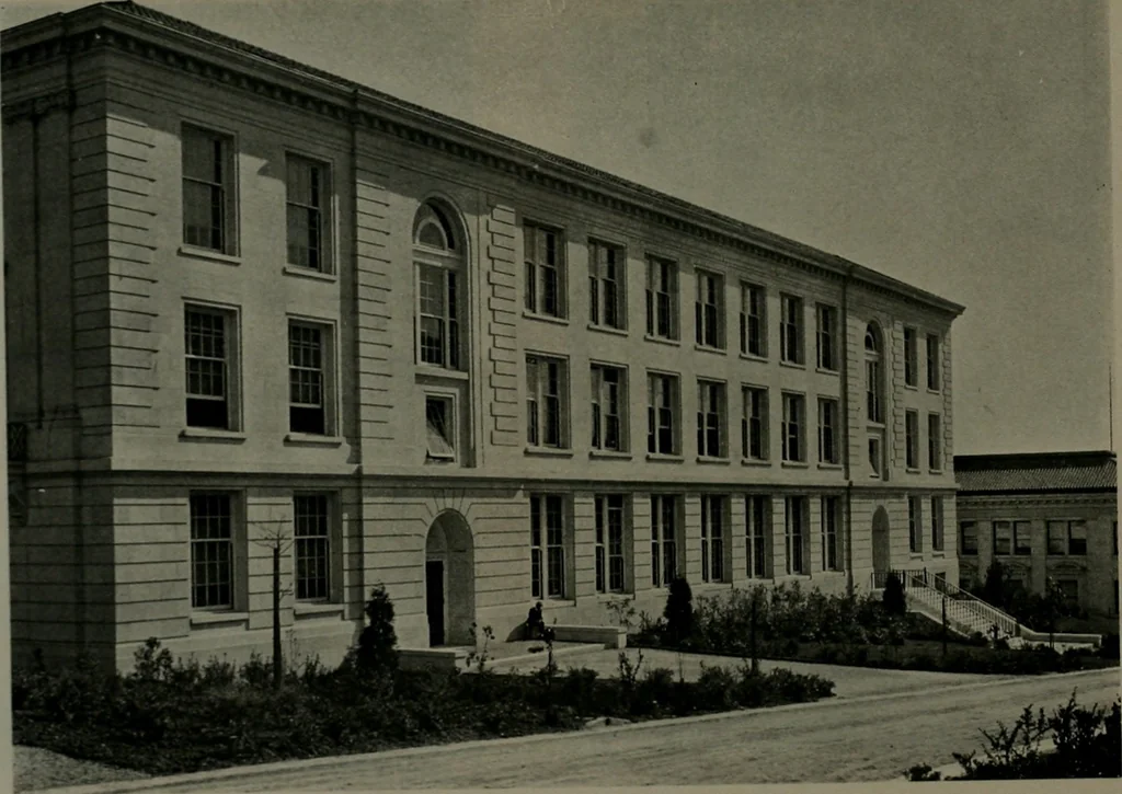 An illustration from The Architect & engineer of California and the Pacific Coast, 1905, leaf 50